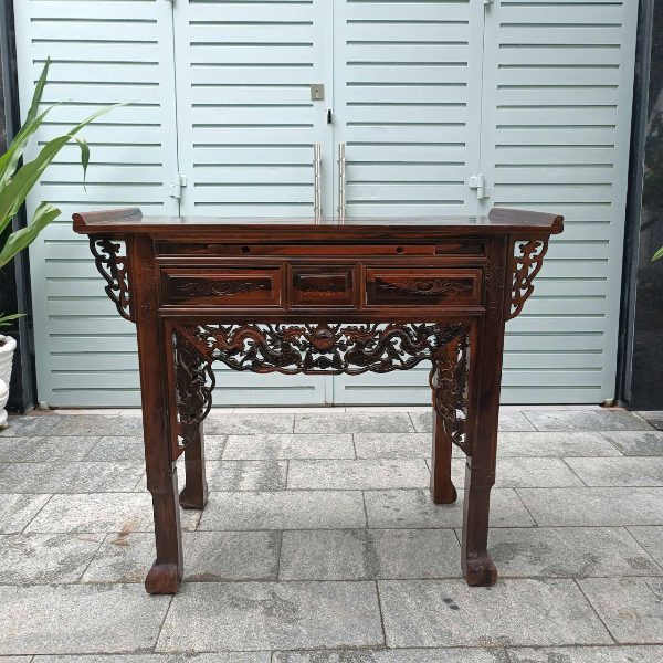 Bàn thờ gỗ muồng chạm khắc tinh xảo, màu cổ điển, hàng thanh lý giả rẻ