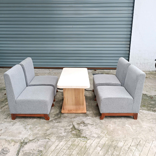 Bộ sofa nỉ xám 4 ghế kèm bàn gỗ mặt đá, hàng thanh lý giá rẻ, phù hợp phòng khách và quán cafe