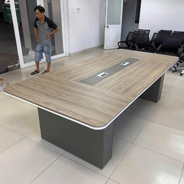 Bàn họp văn phòng gỗ sáng hiện đại thiết kế rộng rãi và sang trọng