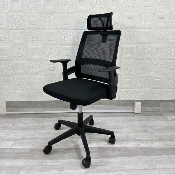 Ghế văn phòng ergonomic lưng lưới mẫu mới màu đen có tựa đầu hiện đại