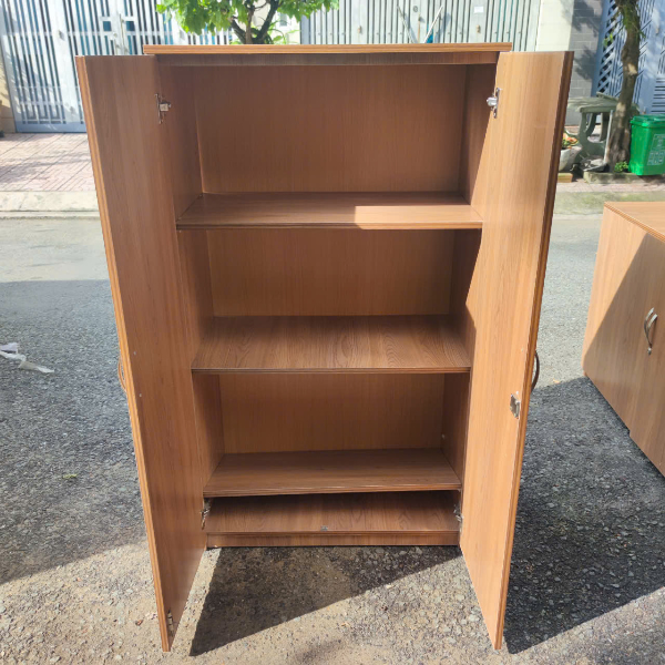 Tủ hồ sơ gỗ thanh lý 2 cánh có khóa kích thước 80 x 1m4 x 40 hiện đại gọn đẹp