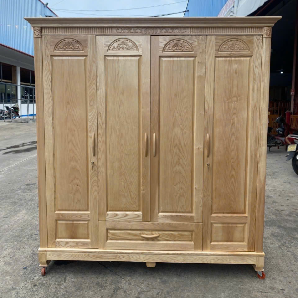 Tủ quần áo gỗ sồi tự nhiên 4 cánh chạm hoa văn cổ điển màu vàng sáng